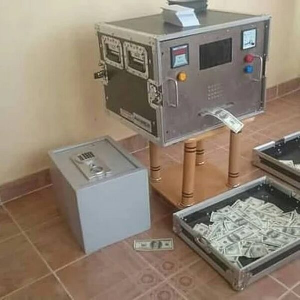 Universal Currency Cleaning Machine
