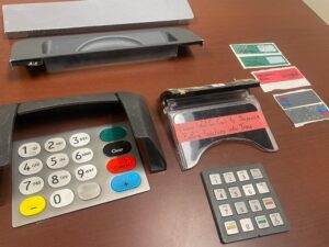 Wer erstellt Credit Card Skimmers?