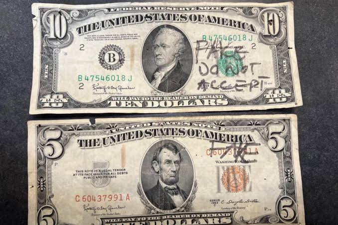 how to tell if money is fake