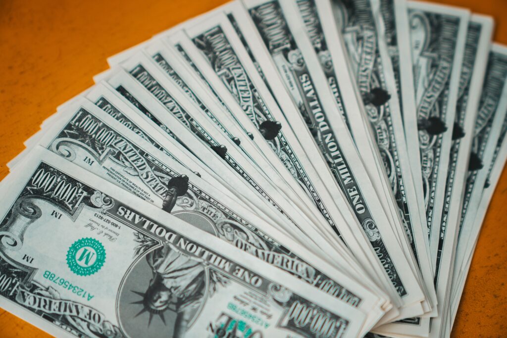how to spot fake money