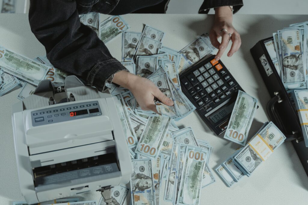 how to check if 100 dollar bill is real