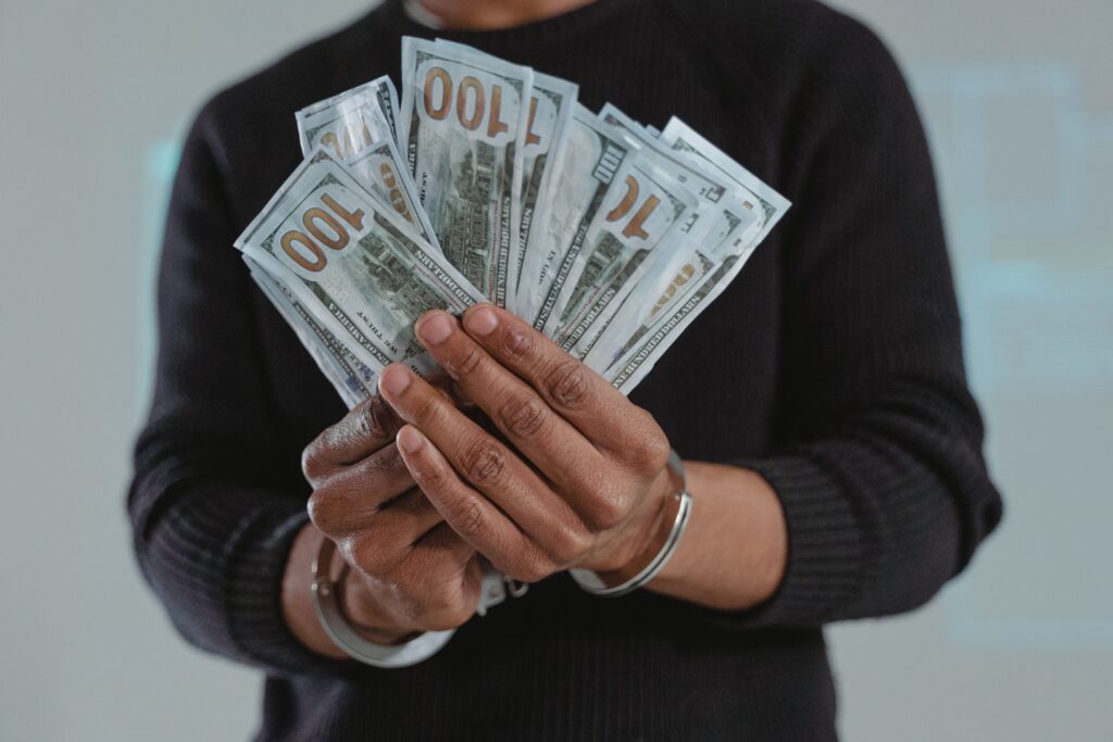 how to check if a 100 dollar bill is real